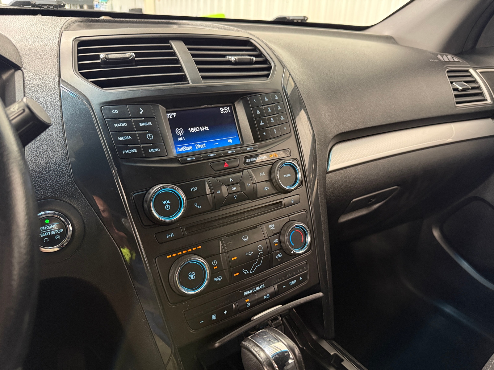 Thumbnail: 2017 Ford Explorer - 4