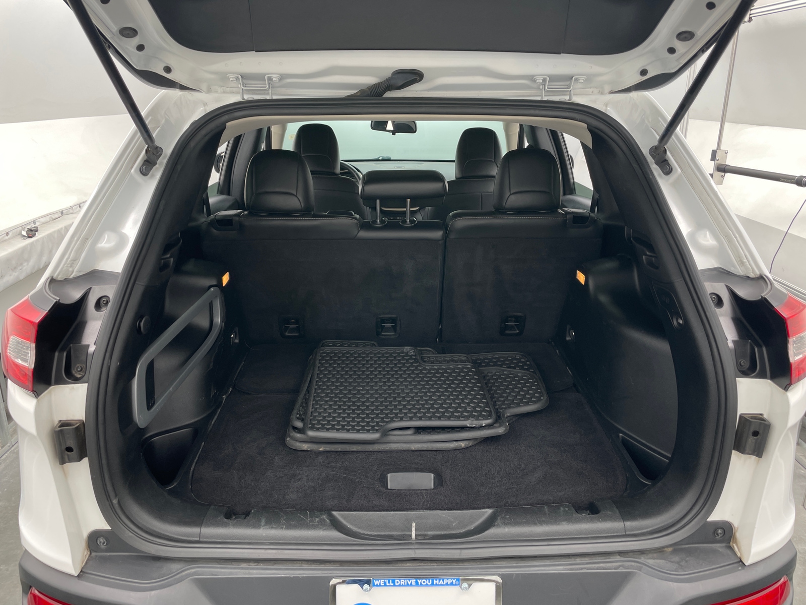 Thumbnail: 2017 Jeep Cherokee - 7
