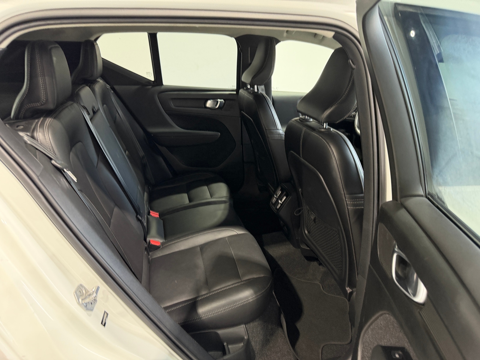 Thumbnail: 2021 Volvo XC40 - 5