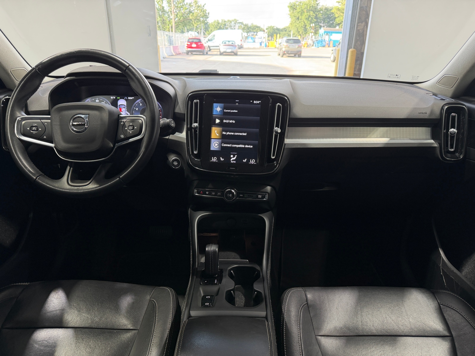 Thumbnail: 2021 Volvo XC40 - 2