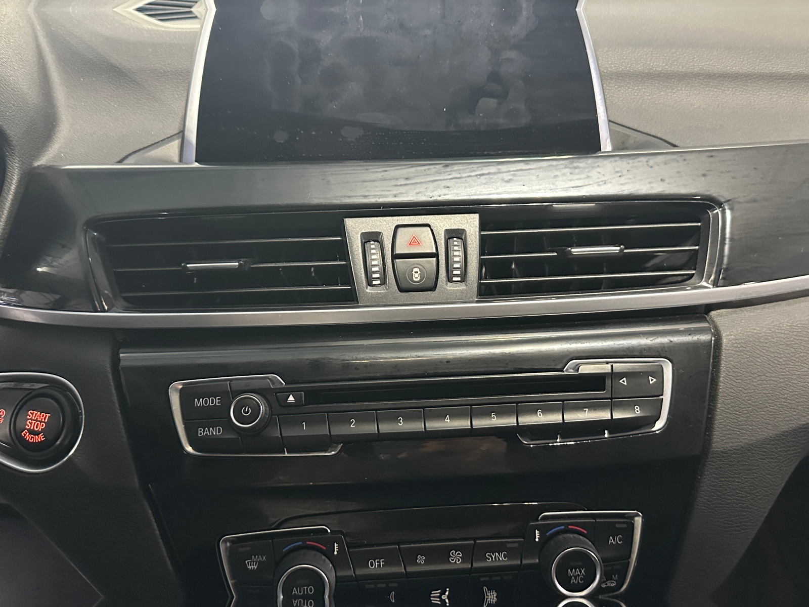 Thumbnail: 2019 BMW X1 - 4