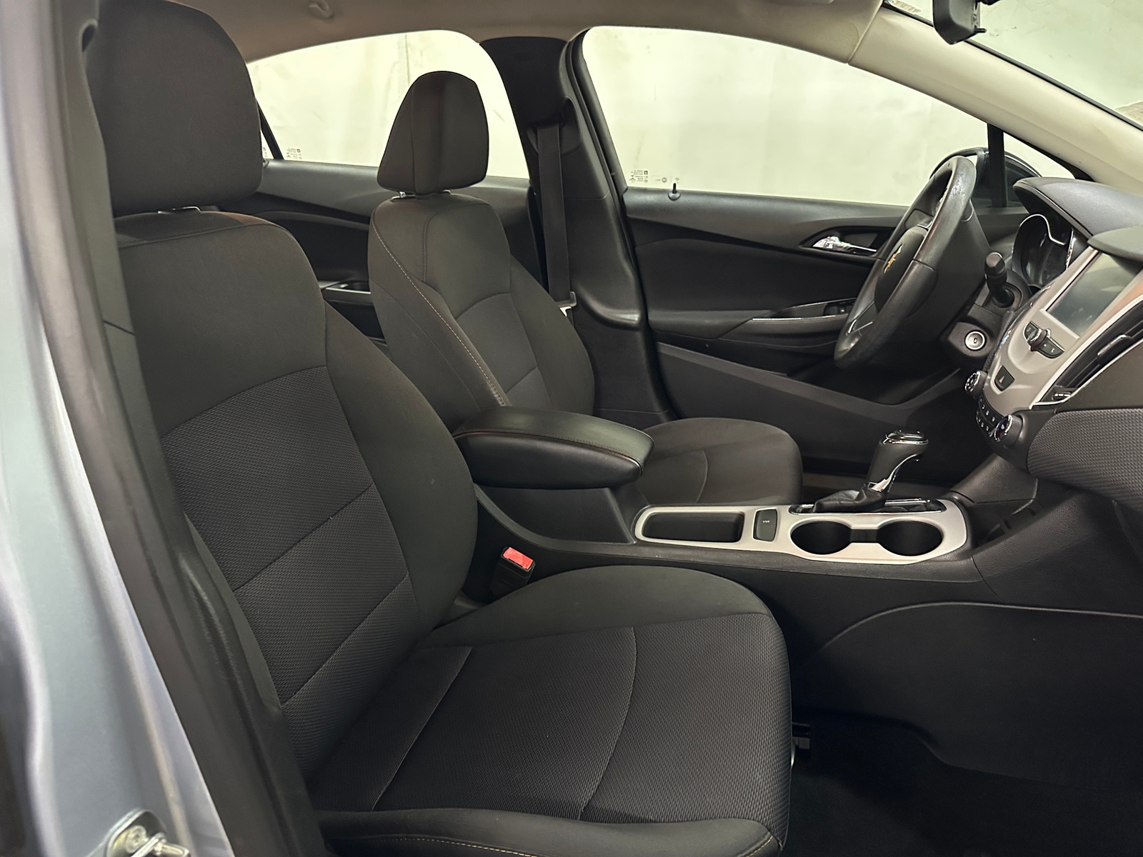 Thumbnail: 2017 Chevrolet Cruze - 2