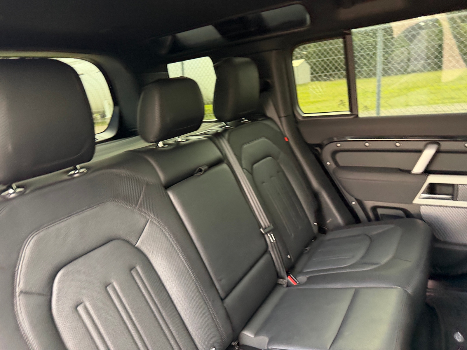 Thumbnail: 2022 Land Rover Defender - 5
