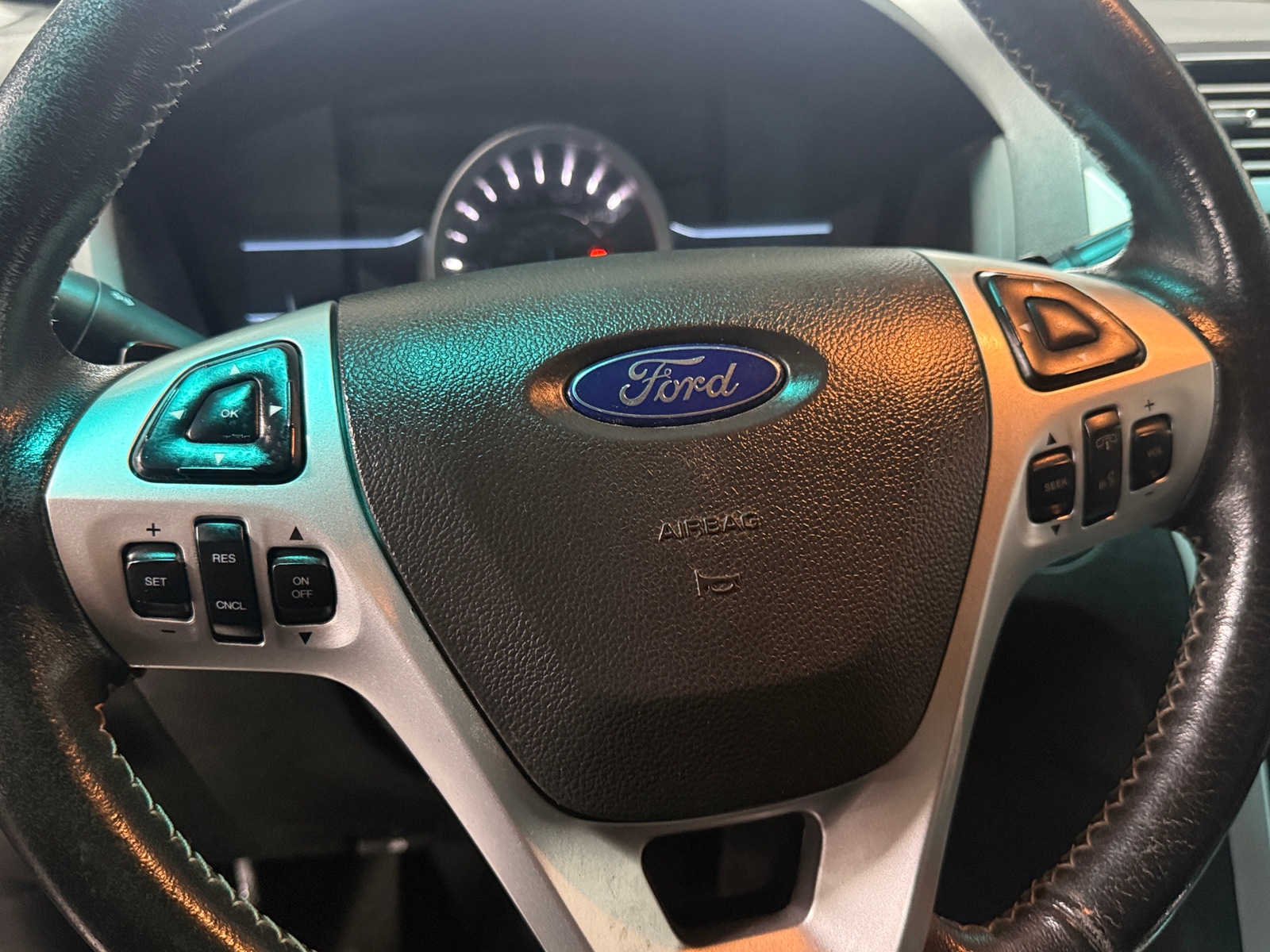 Thumbnail: 2015 Ford Explorer - 4