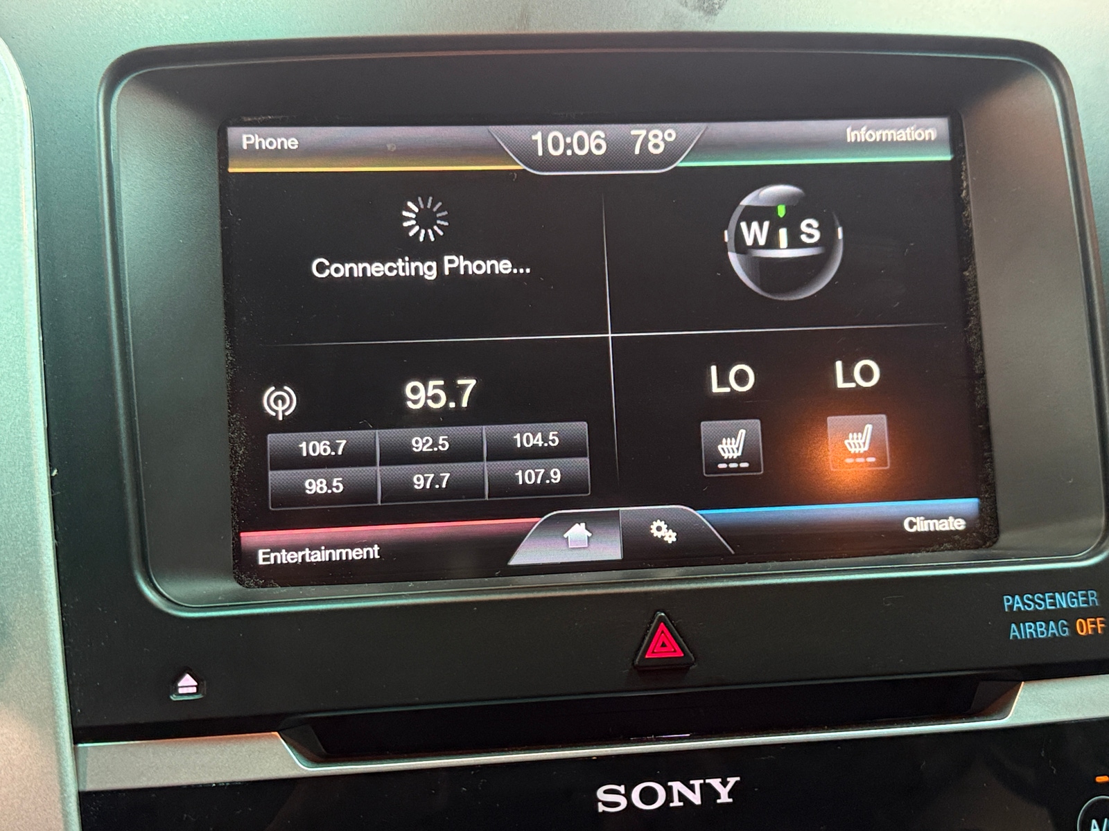 Thumbnail: 2015 Ford Explorer - 3