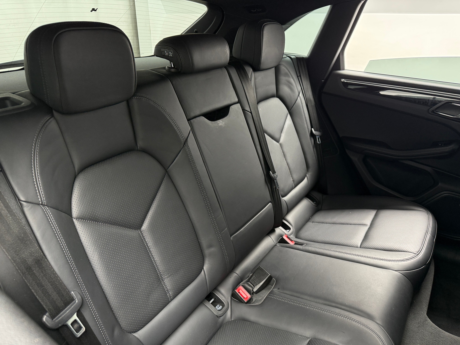 Thumbnail: 2020 Porsche Macan - 6