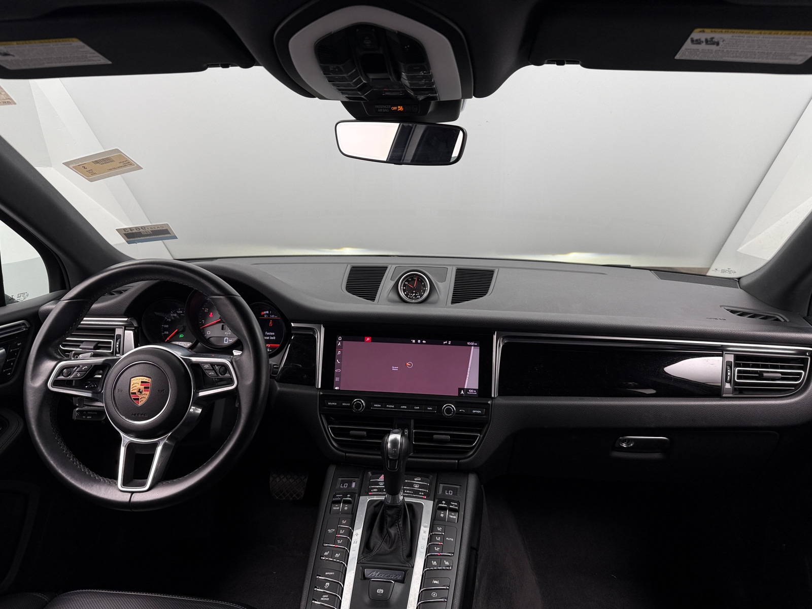 Thumbnail: 2020 Porsche Macan - 3