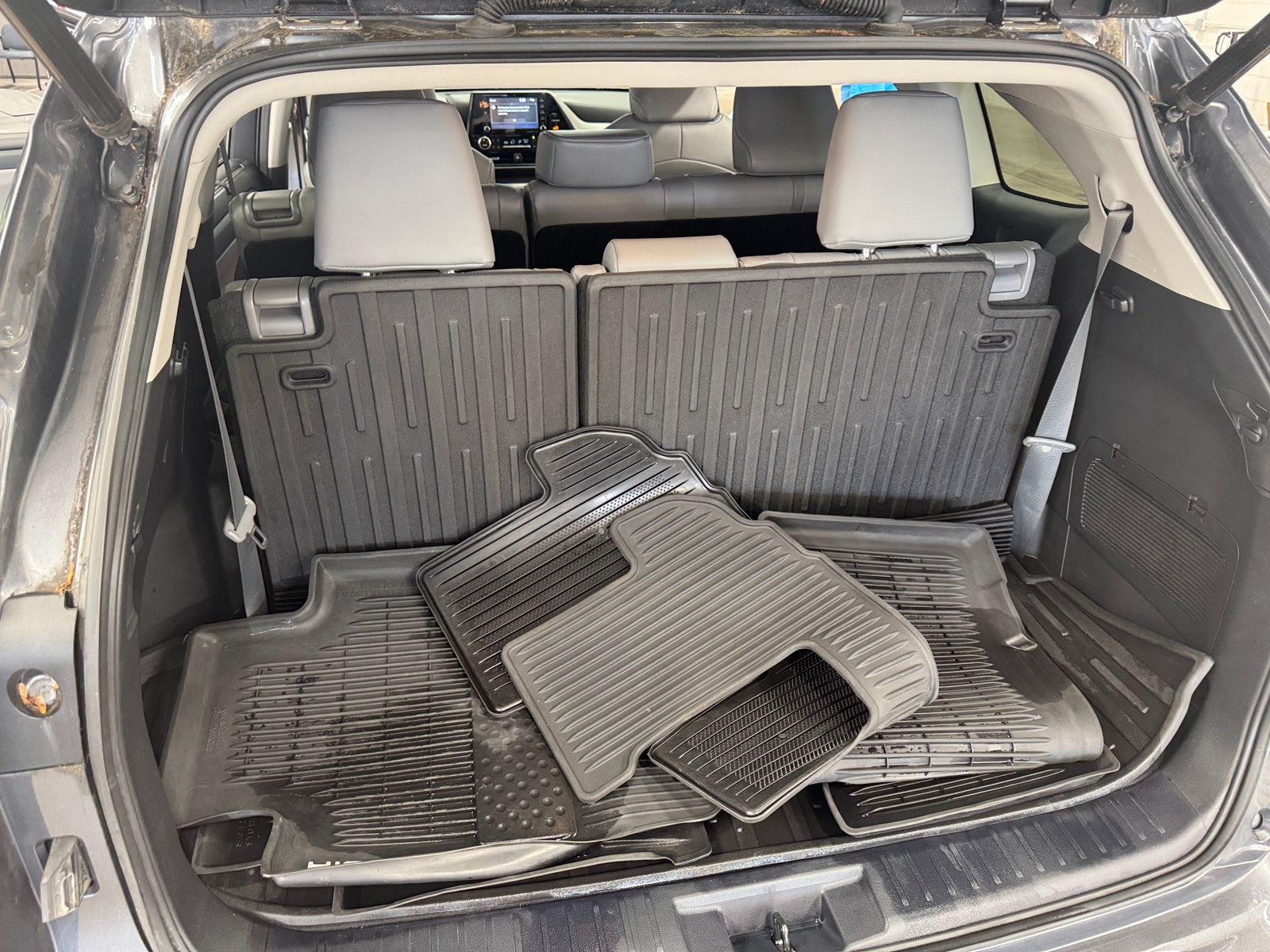 Thumbnail: 2020 Toyota Highlander - 6