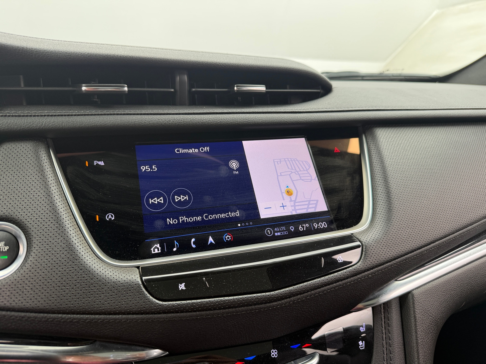 Thumbnail: 2023 Cadillac XT5 - 3
