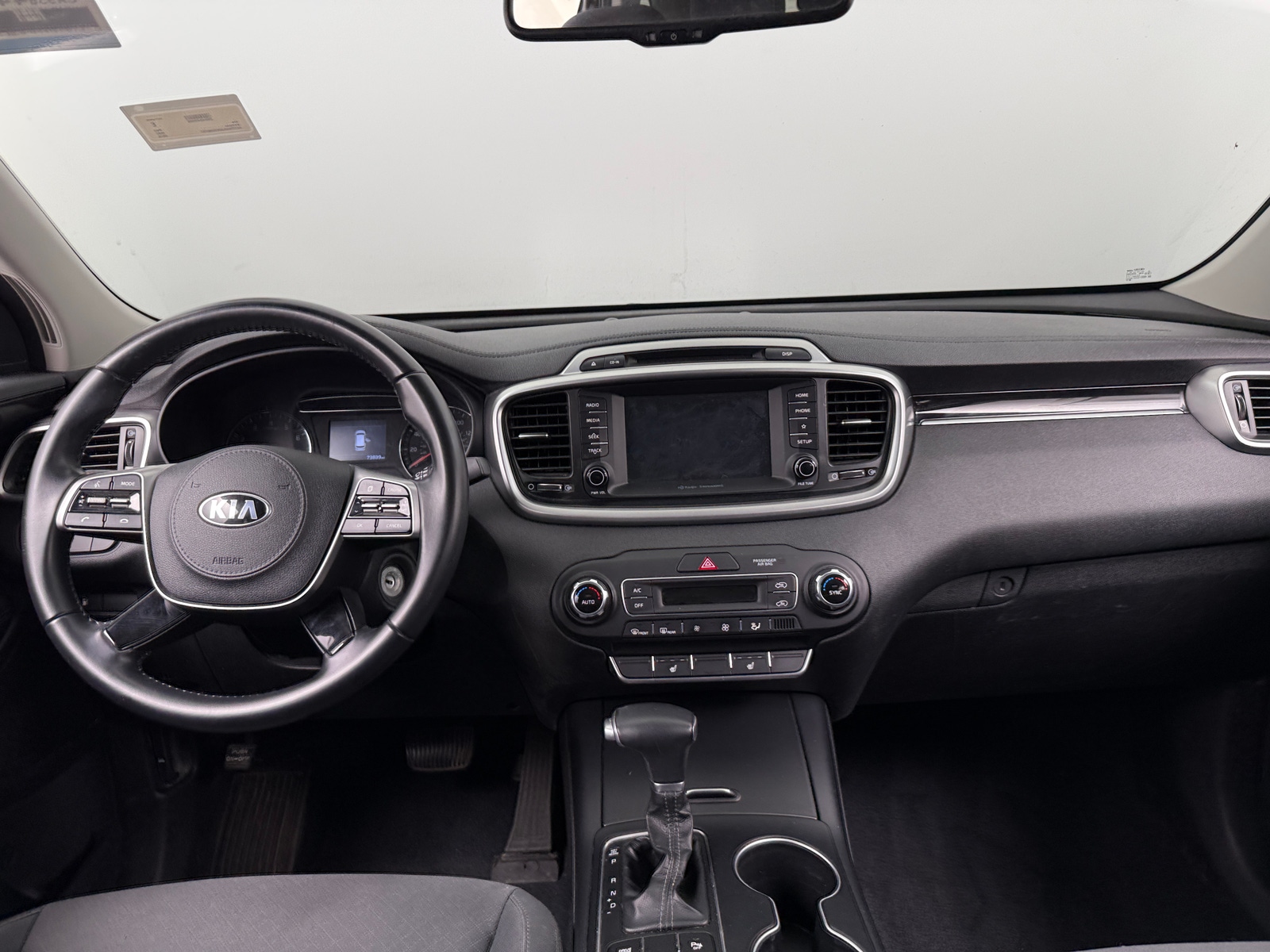 Thumbnail: 2019 Kia Sorento - 3