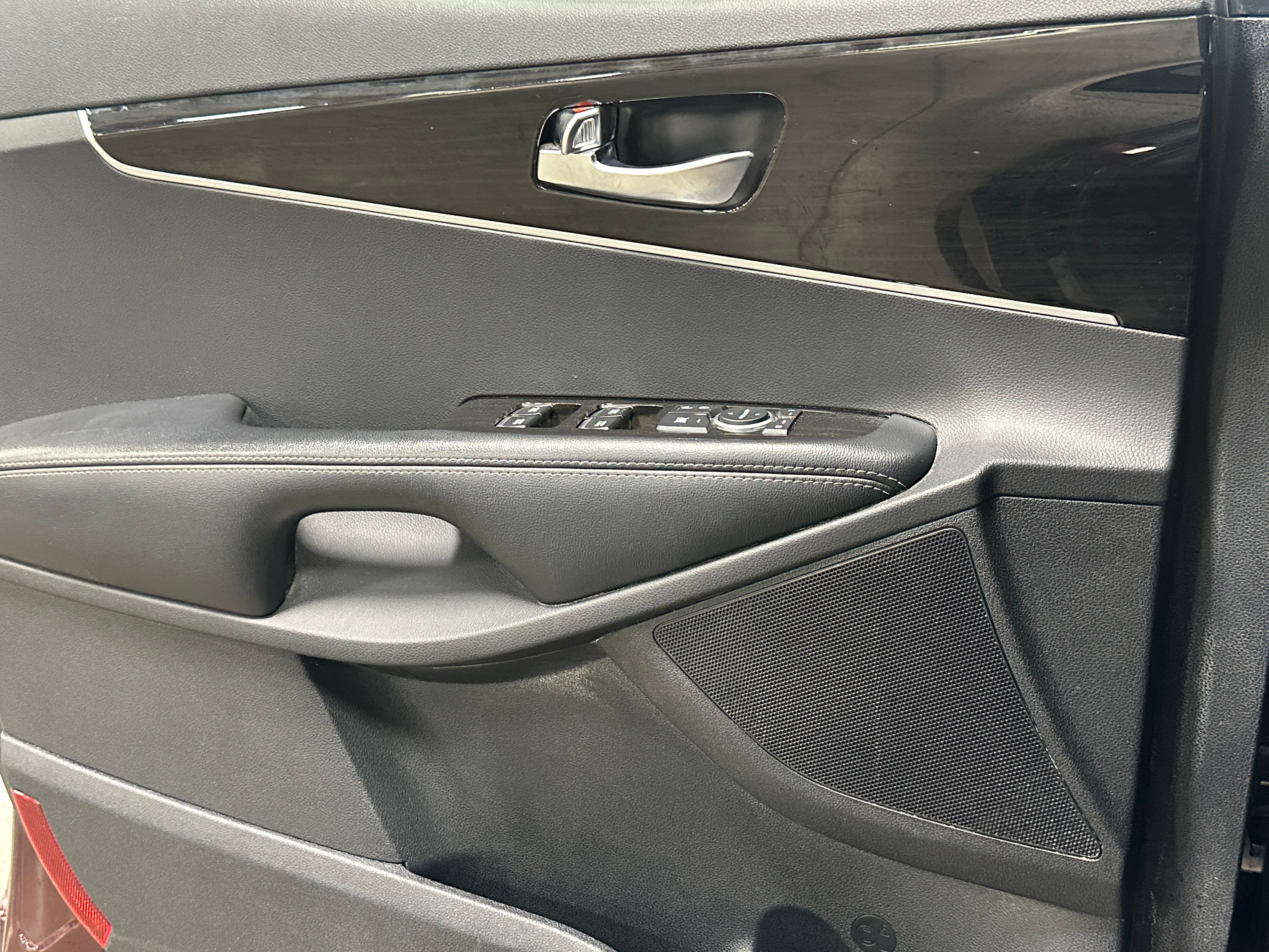 Used 2019 Kia Sorento LX with VIN 5XYPG4A32KG590757 for sale in Auburn, WA