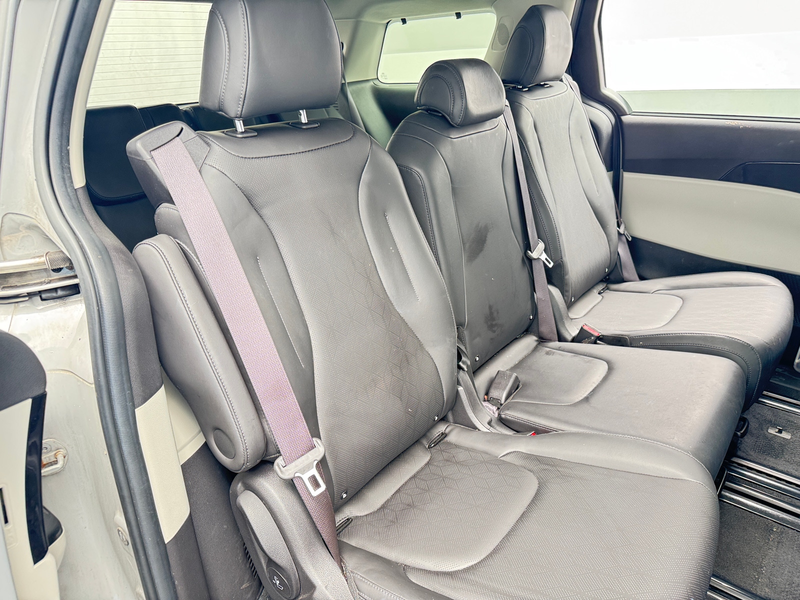 Thumbnail: 2022 Kia Carnival - 5