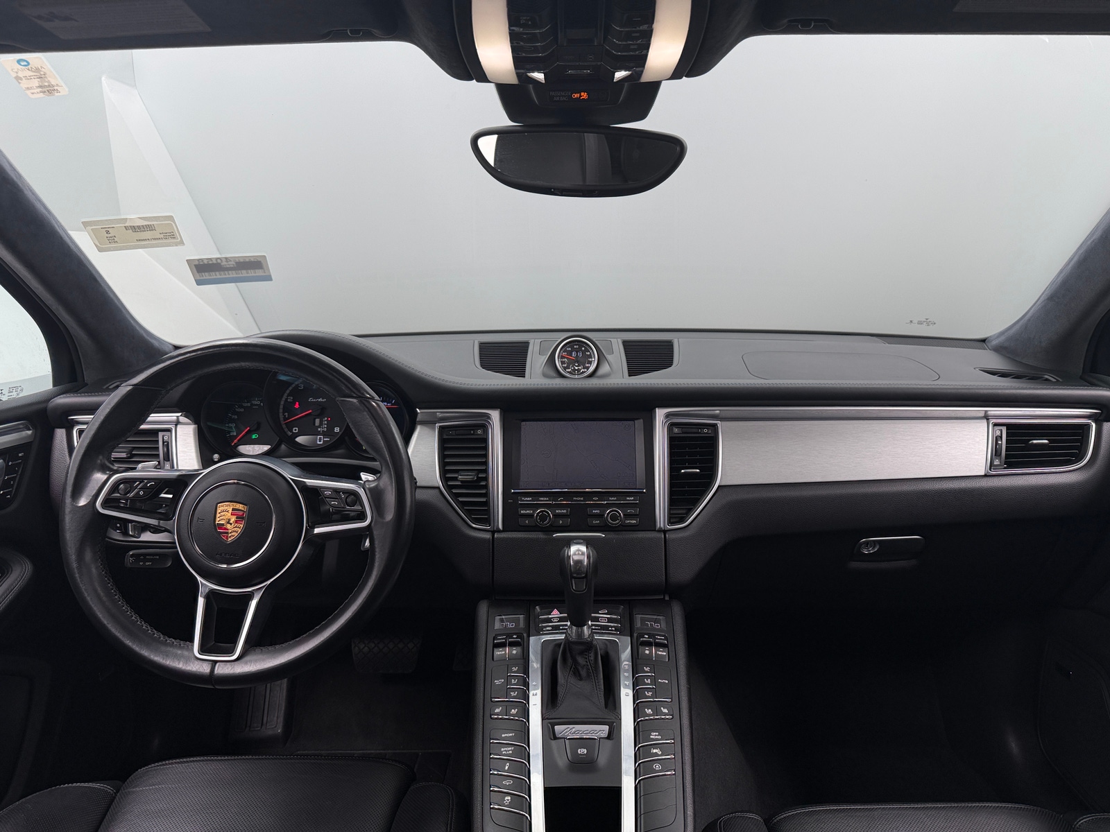 Thumbnail: 2015 Porsche Macan - 2