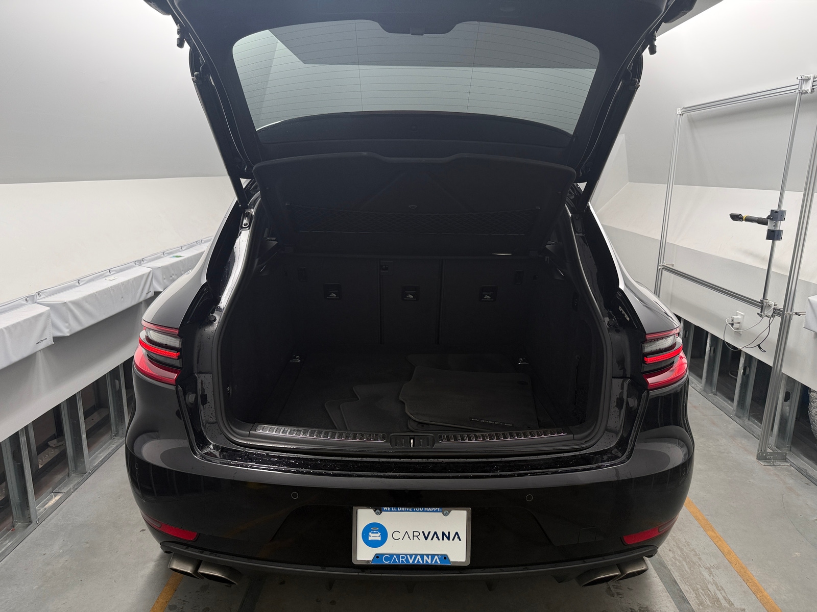 Thumbnail: 2015 Porsche Macan - 6