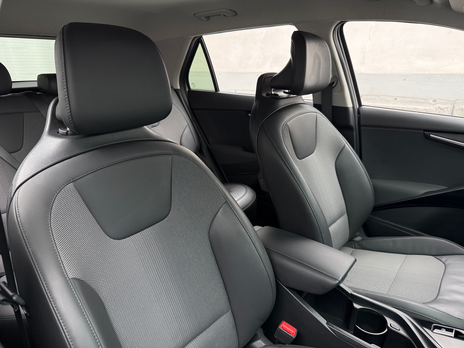 Thumbnail: 2023 Kia Niro - 2
