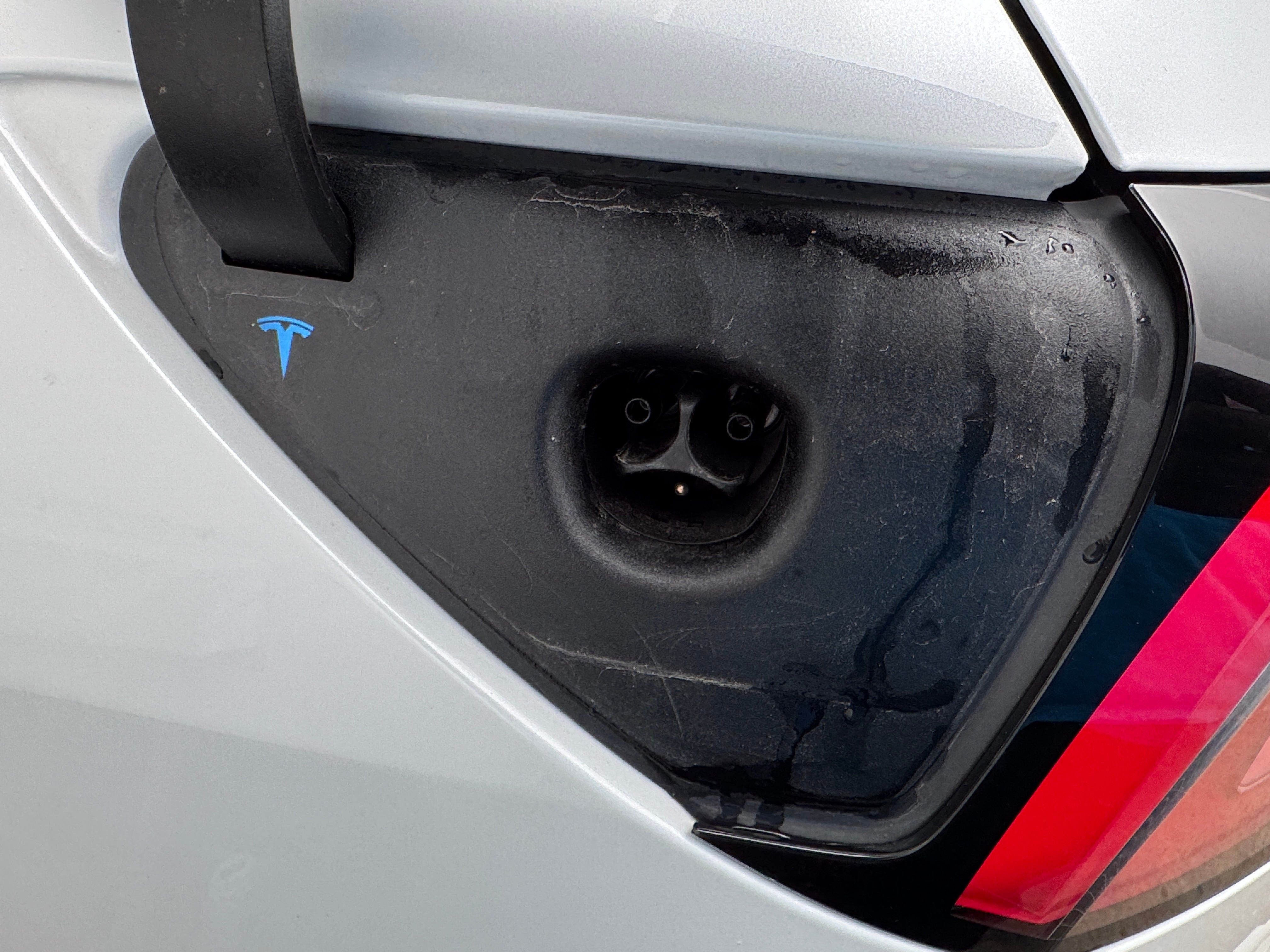 Used 2020 Tesla Model Y Long Range with VIN 5YJYGDEE7LF044092 for sale in Auburn, WA
