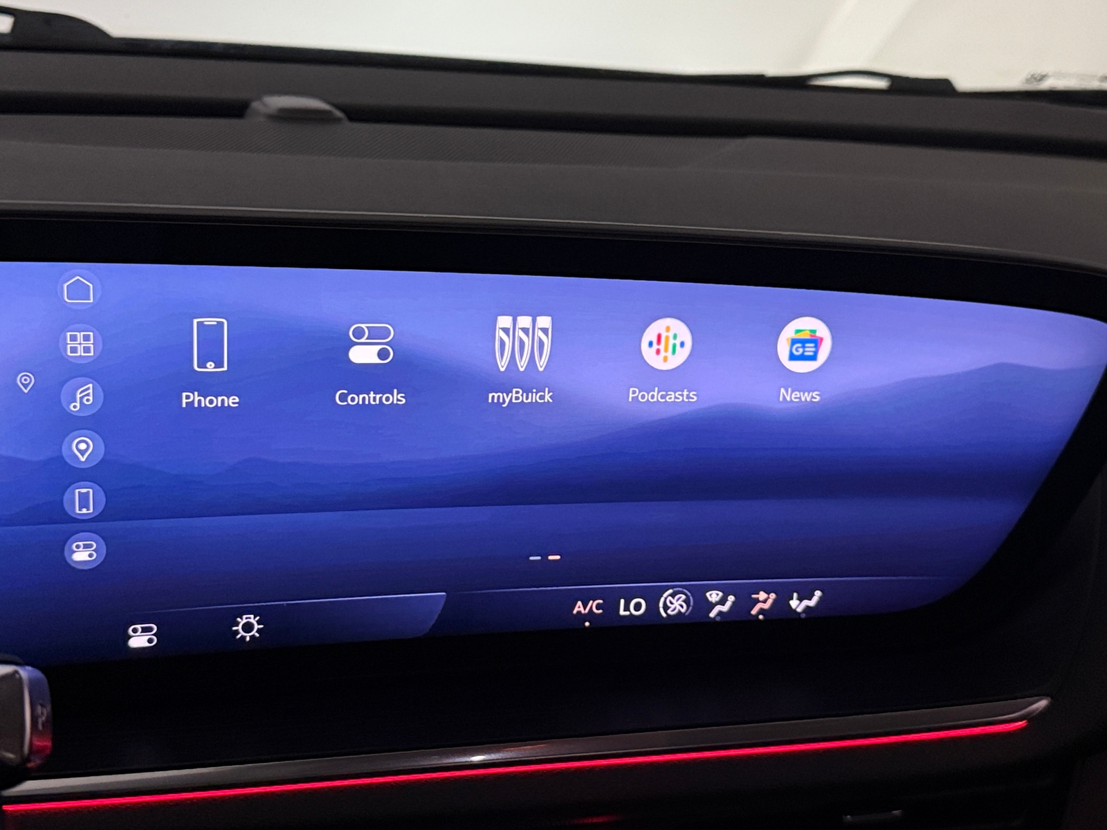 Thumbnail: 2024 Buick Envision - 3