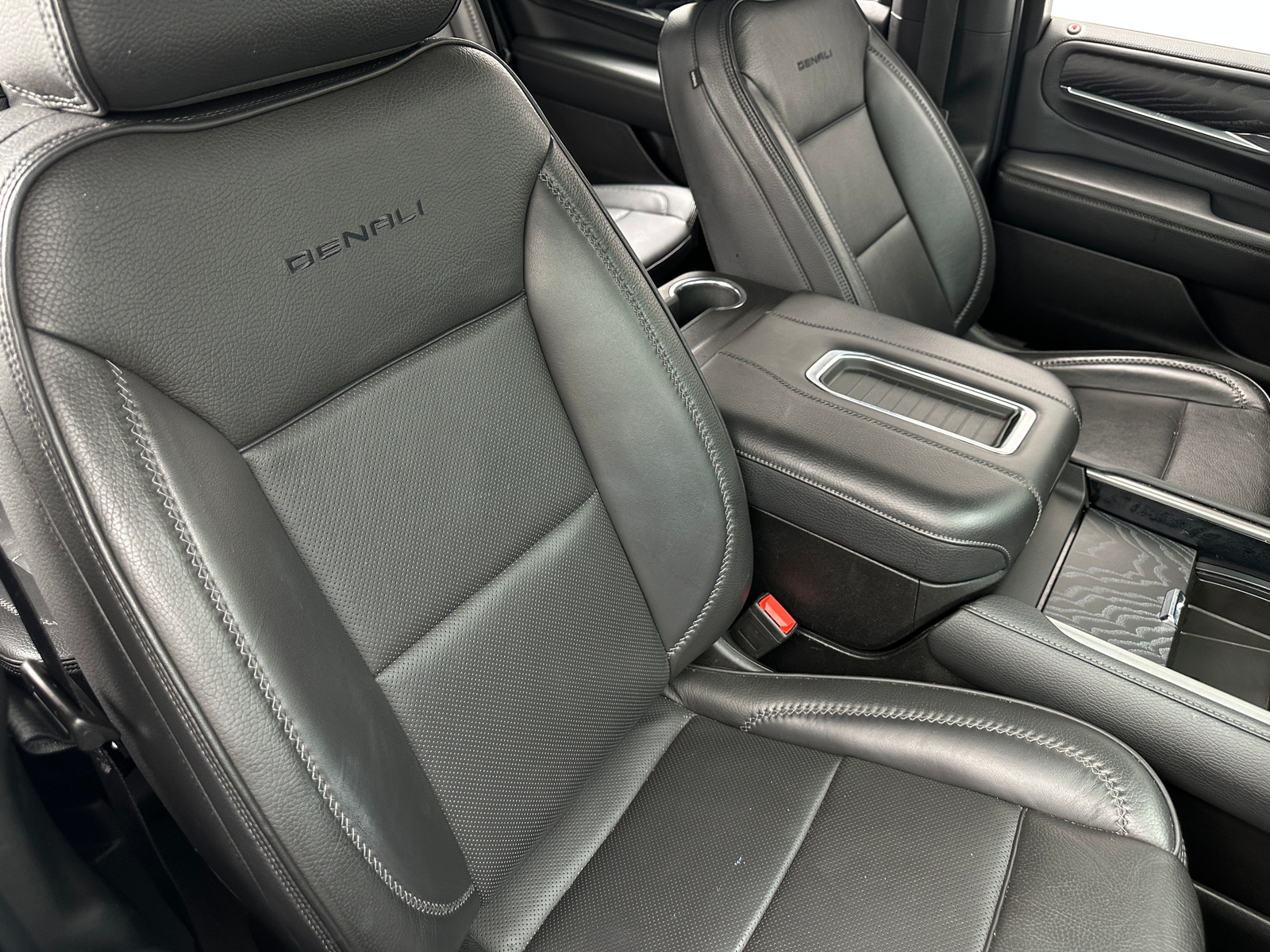 Thumbnail: 2023 GMC Yukon - 2