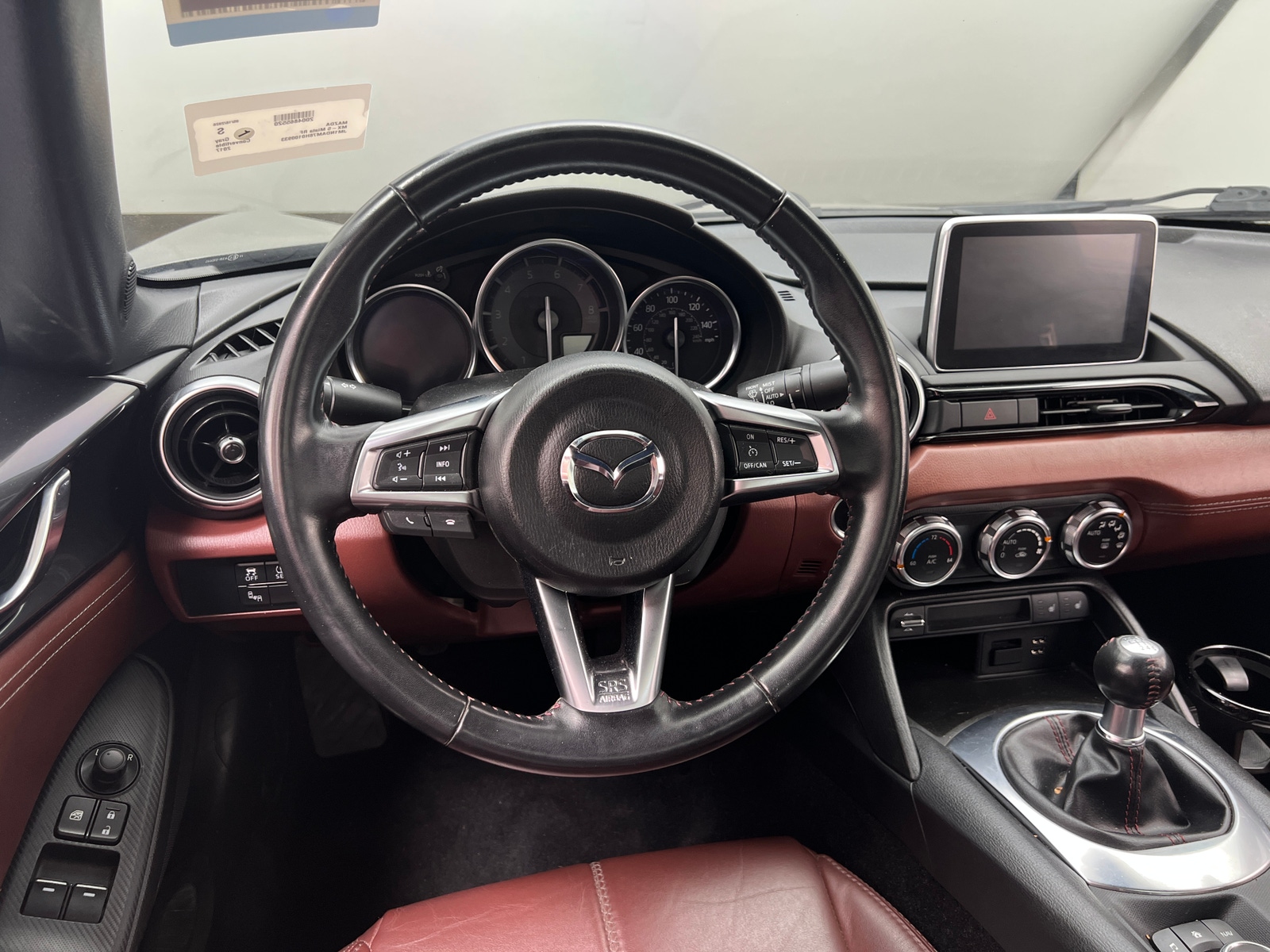 Thumbnail: 2017 Mazda MX-5 Miata - 4