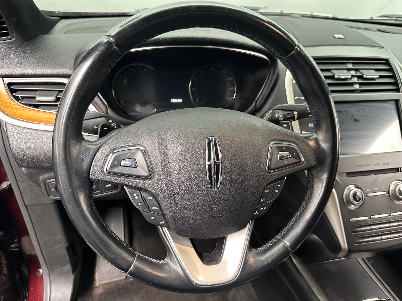Thumbnail: 2017 Lincoln MKC - 4