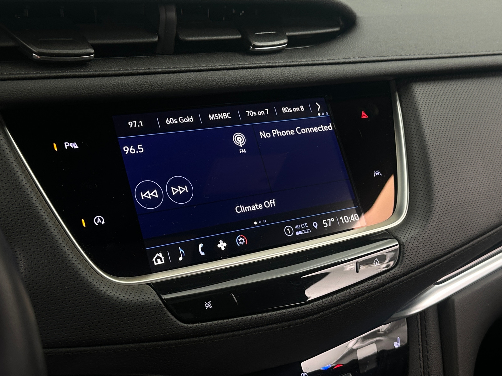 Thumbnail: 2024 Cadillac XT6 - 3