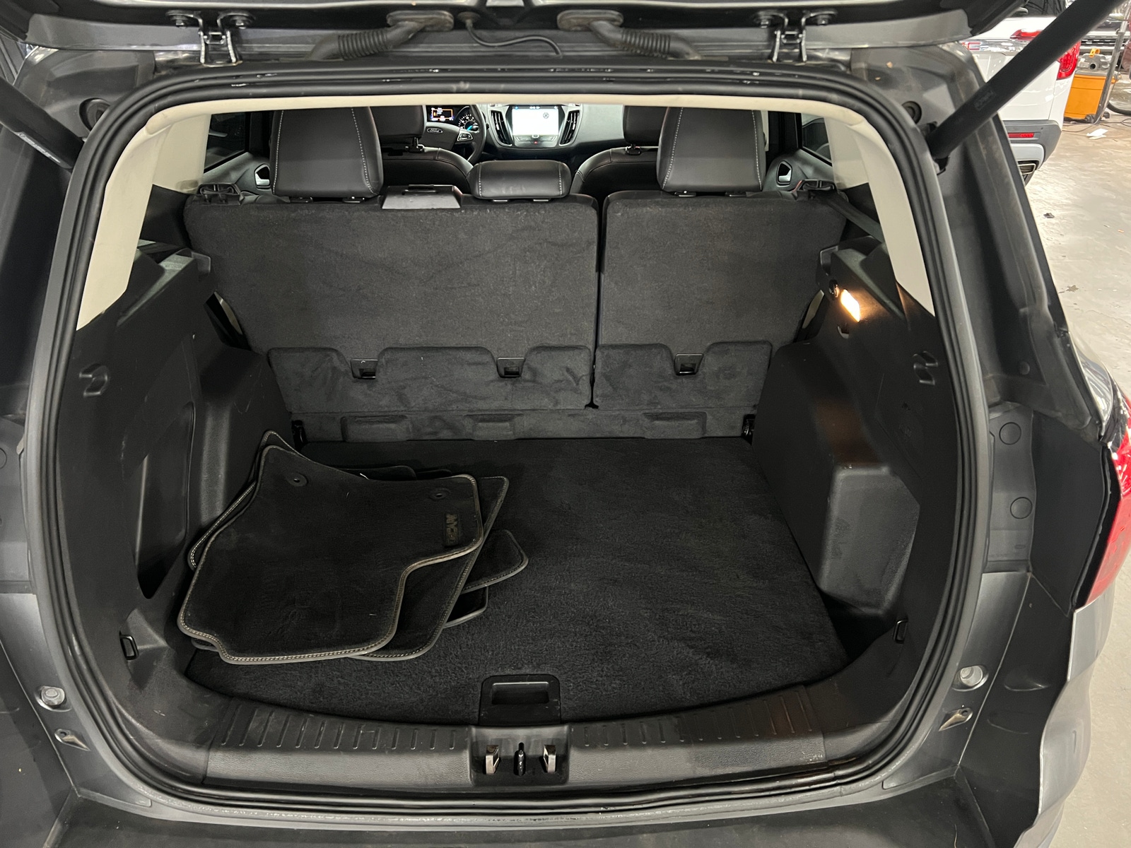 Thumbnail: 2019 Ford Escape - 6