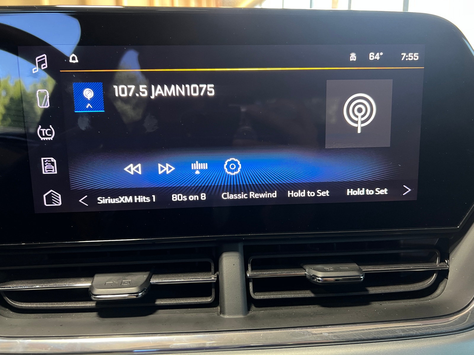 Thumbnail: 2025 Chevrolet Trax - 4