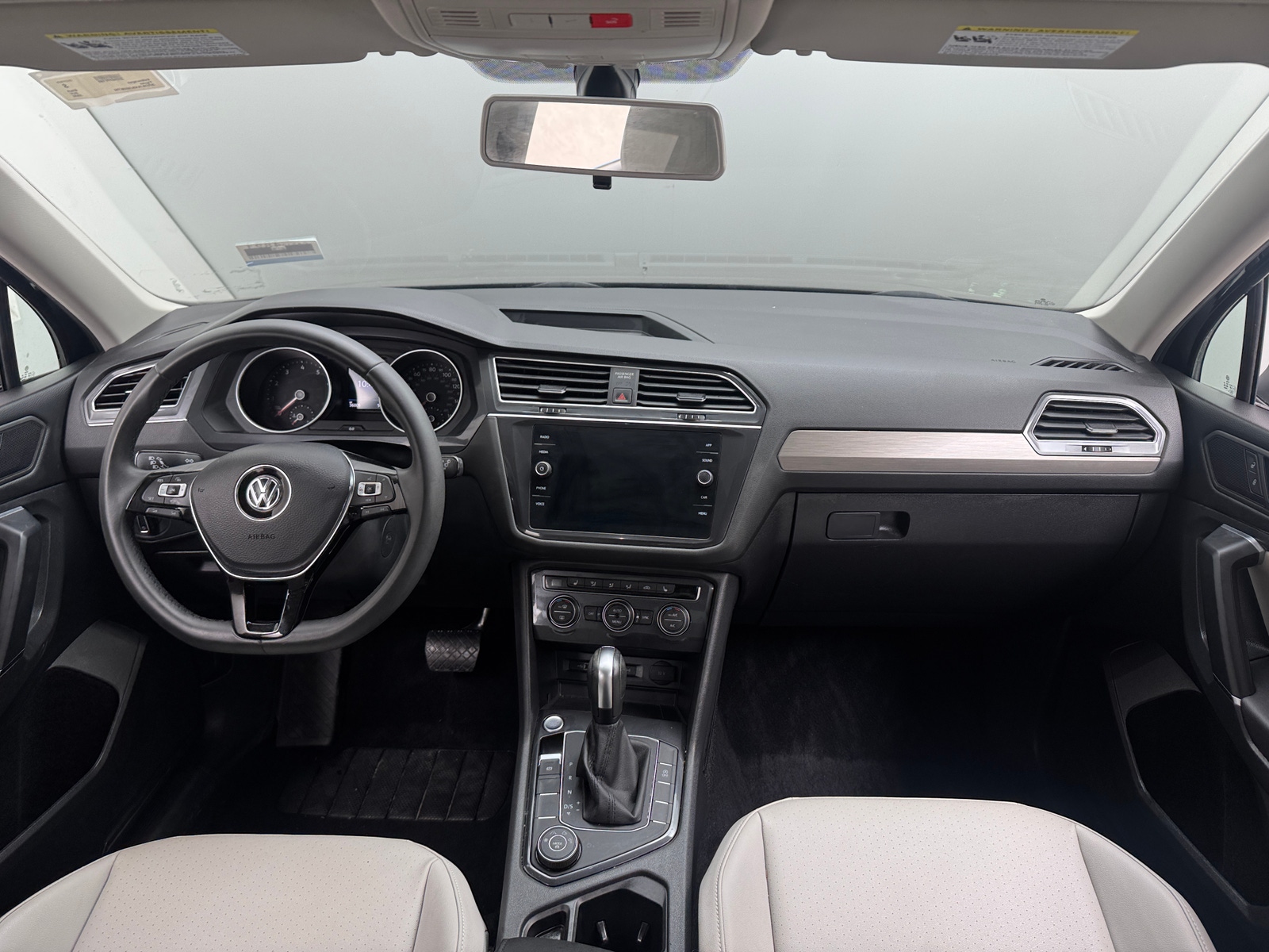 Thumbnail: 2020 Volkswagen Tiguan - 2