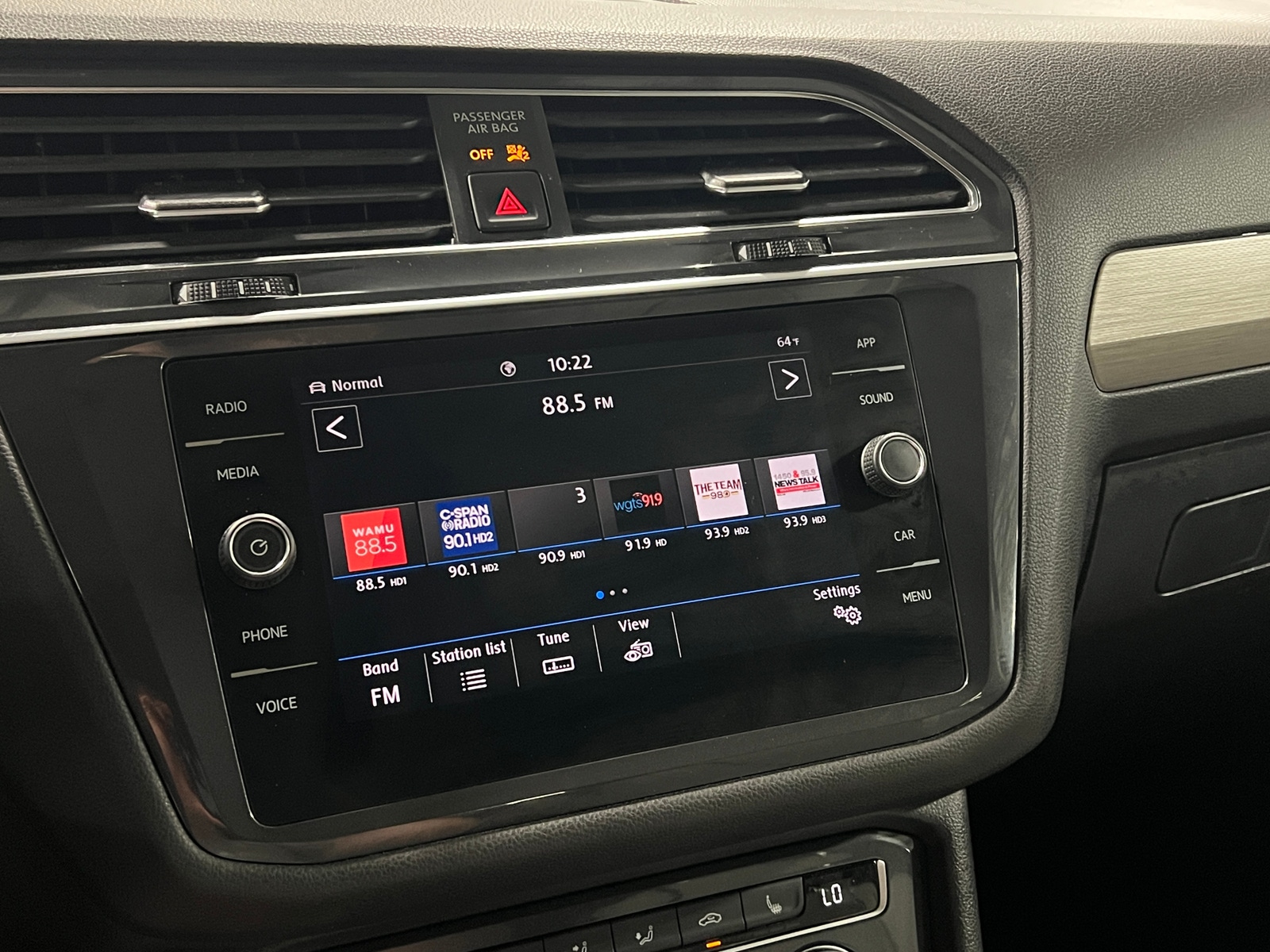Thumbnail: 2020 Volkswagen Tiguan - 3