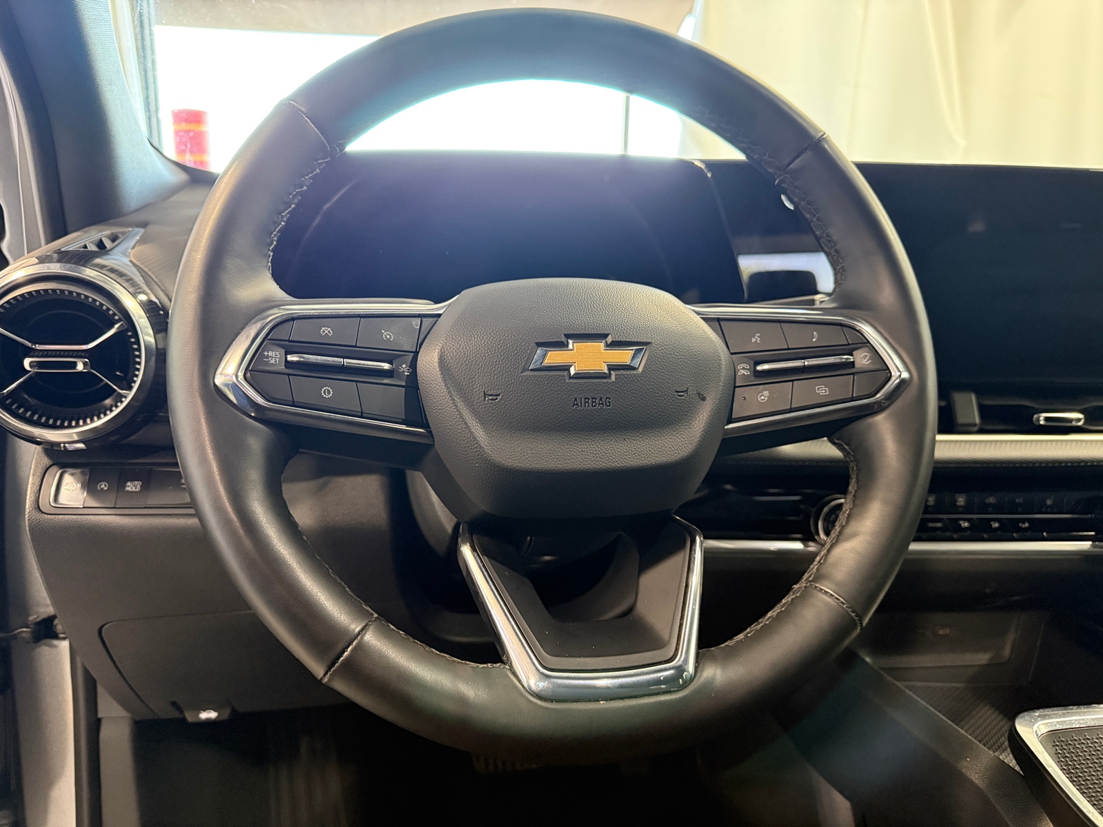 Thumbnail: 2025 Chevrolet Equinox - 5