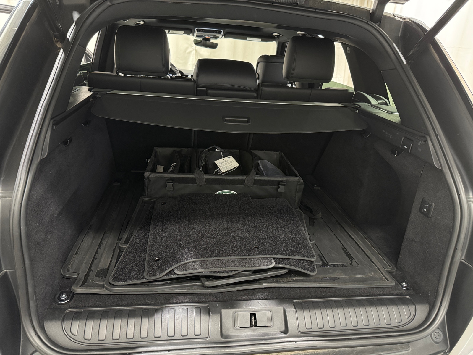 Thumbnail: 2019 Land Rover Range Rover Sport - 6