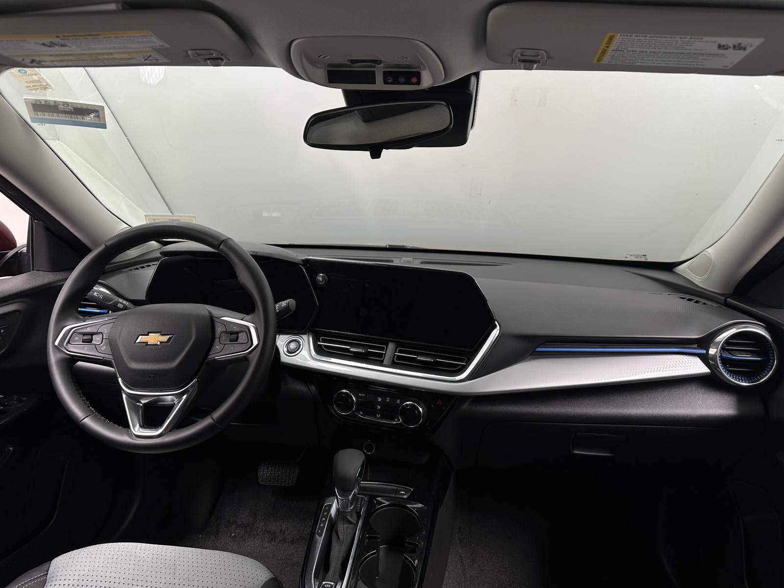 Thumbnail: 2025 Chevrolet Trax - 3