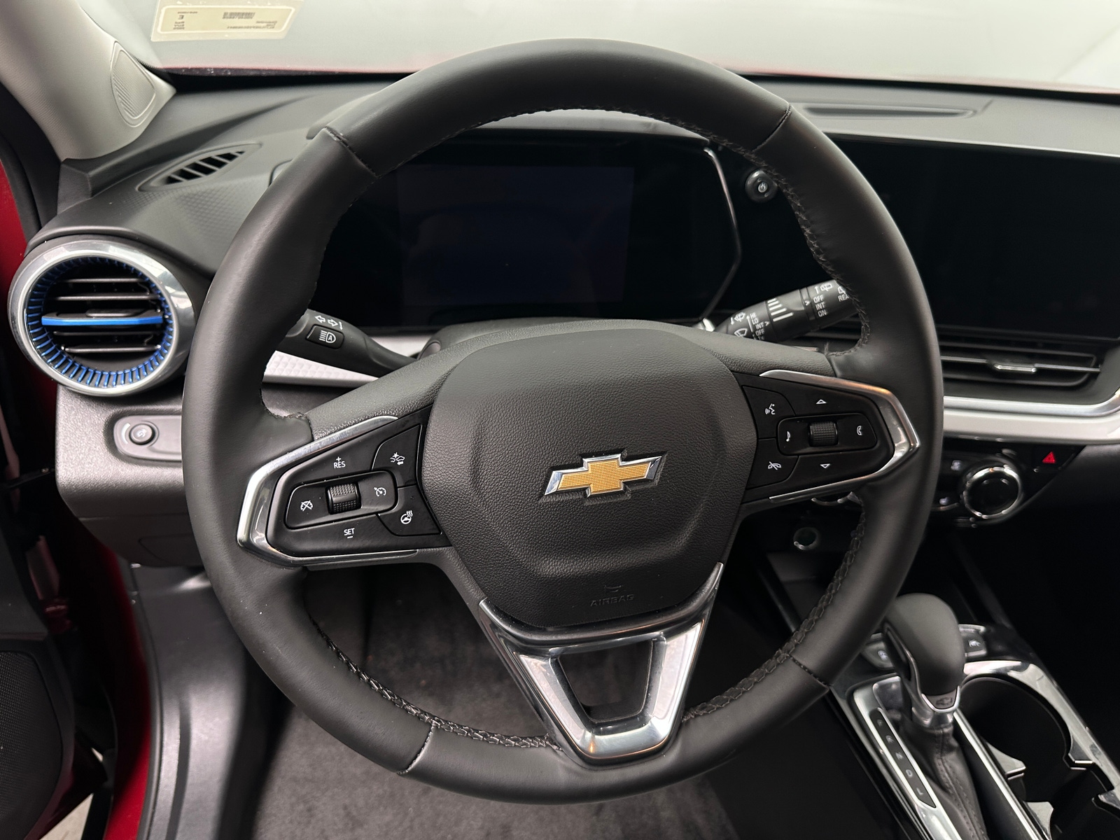 Thumbnail: 2025 Chevrolet Trax - 5
