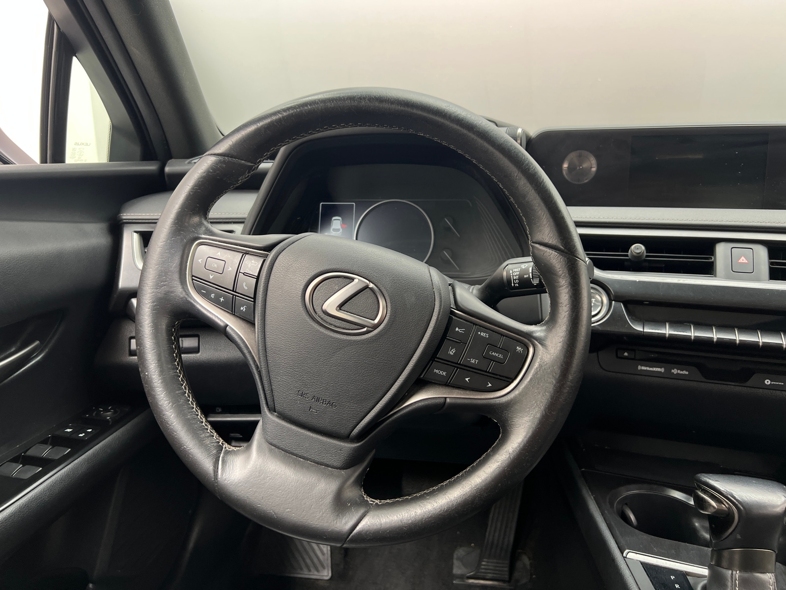 Thumbnail: 2020 Lexus UX - 4