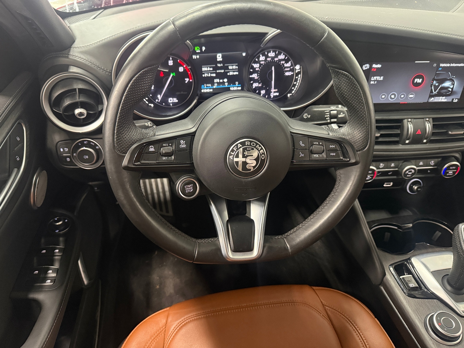 Thumbnail: 2022 Alfa Romeo Giulia - 4