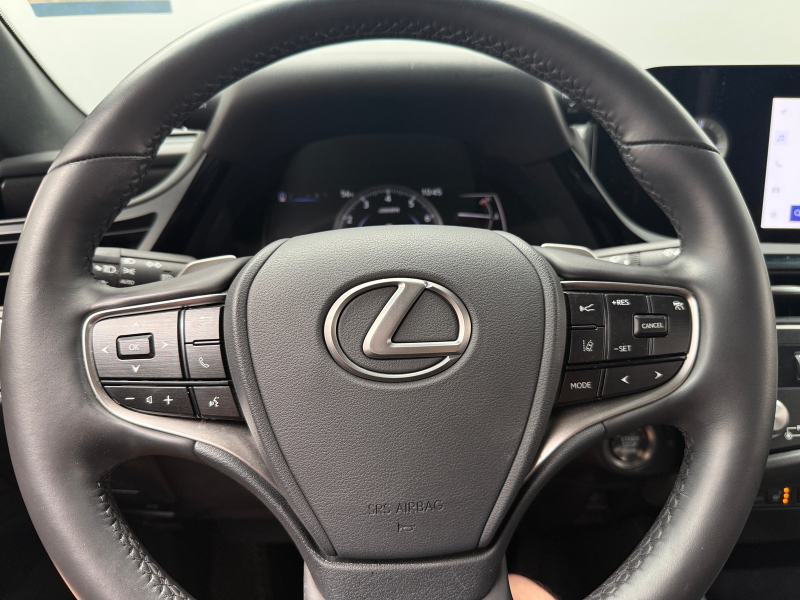 Thumbnail: 2023 Lexus ES - 4