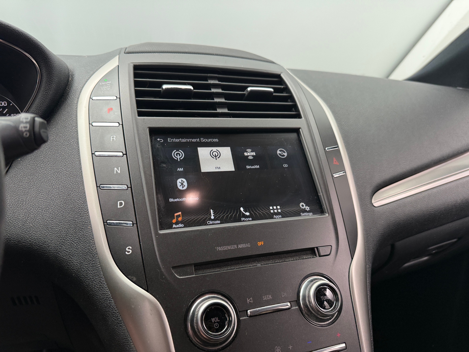 Thumbnail: 2016 Lincoln MKC - 3