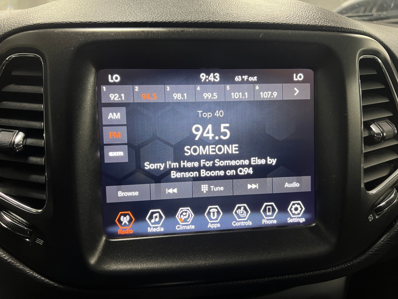 Thumbnail: 2020 Jeep Compass - 3