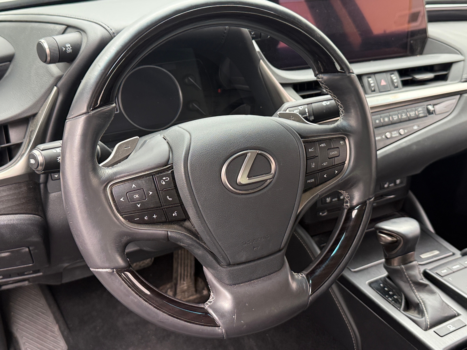 Thumbnail: 2019 Lexus ES - 5