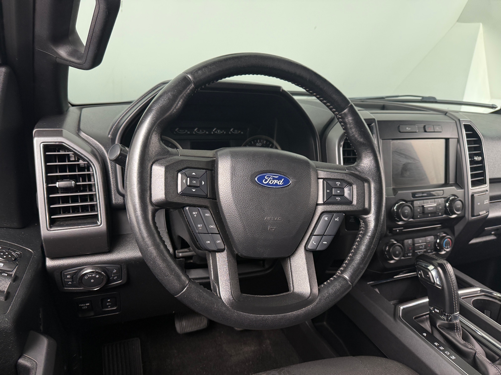 Thumbnail: 2018 Ford Econoline - 5