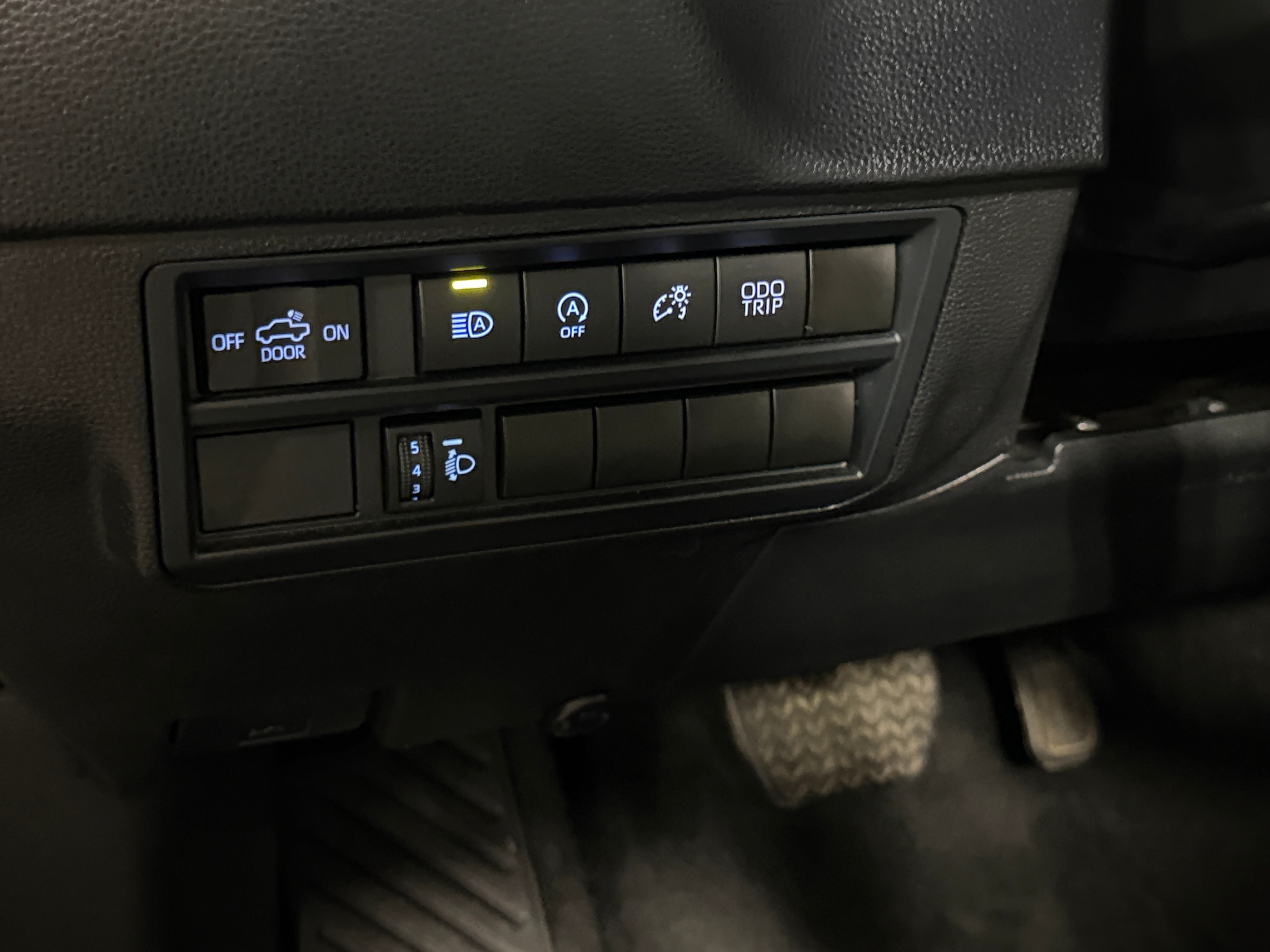 2024 Toyota Tundra SR5 - Photo 10