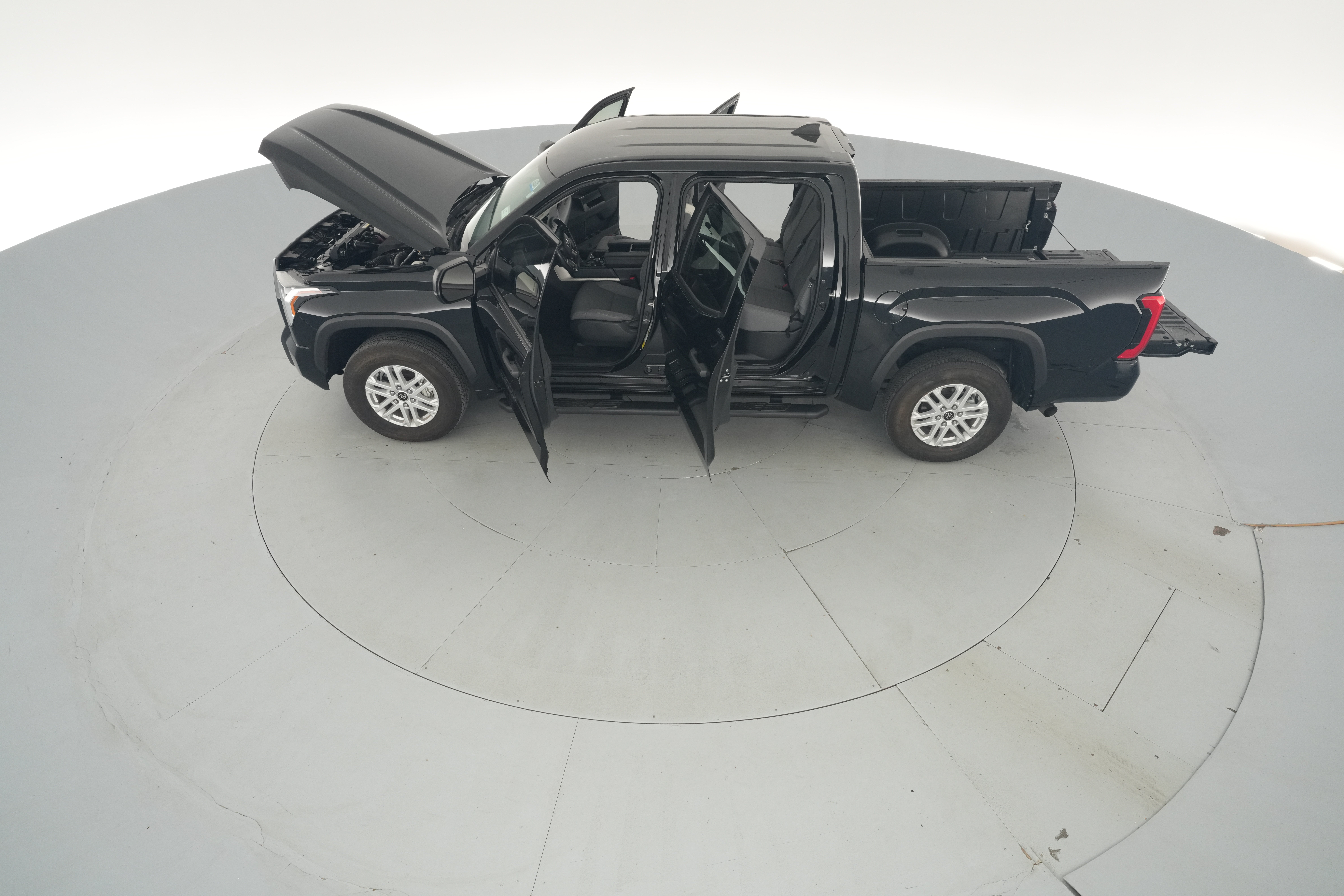 2024 Toyota Tundra SR5 - Photo 42