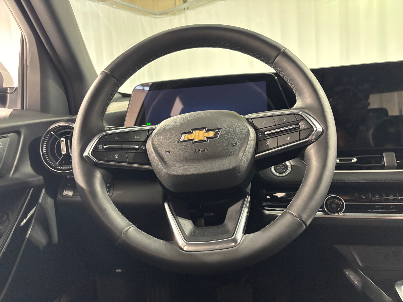 Thumbnail: 2025 Chevrolet Equinox - 5