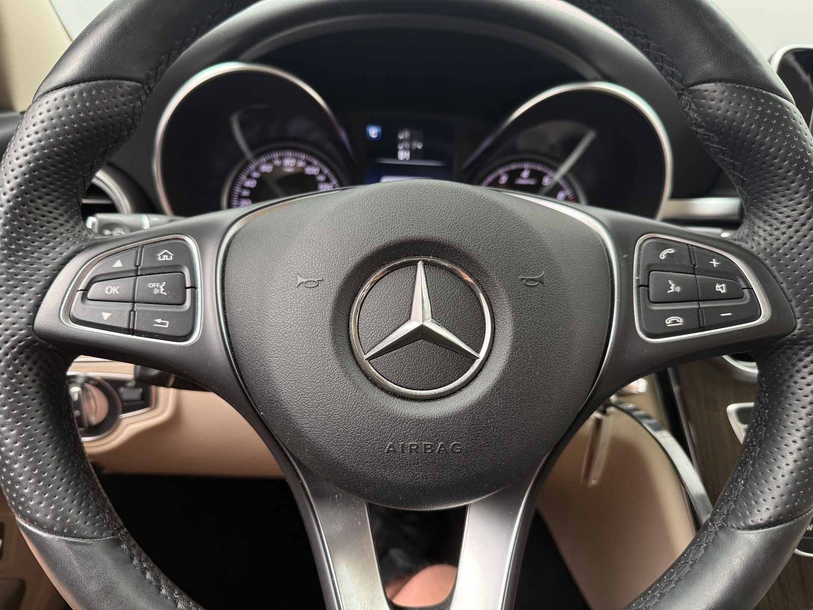 Thumbnail: 2017 Mercedes-Benz C-Class - 4