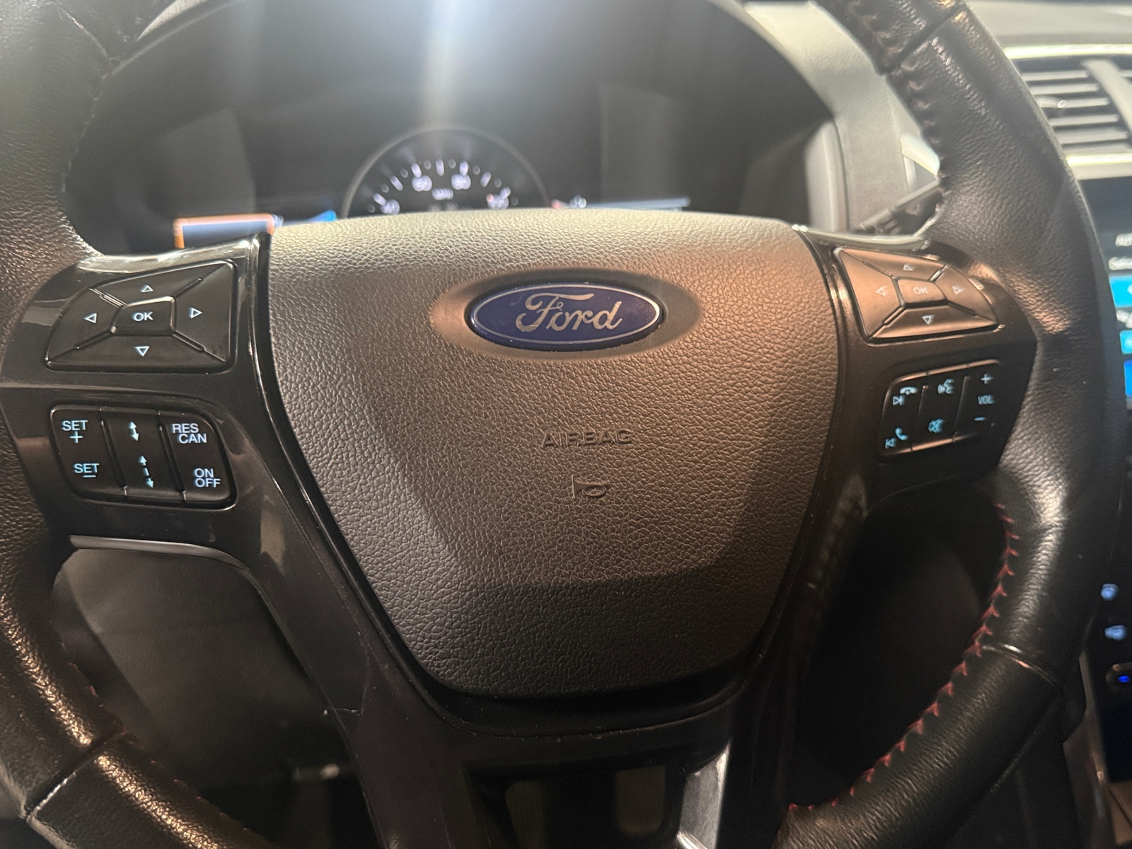 Thumbnail: 2018 Ford Explorer - 5