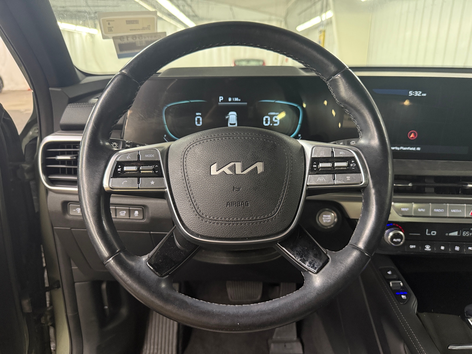 Thumbnail: 2023 Kia Telluride - 4
