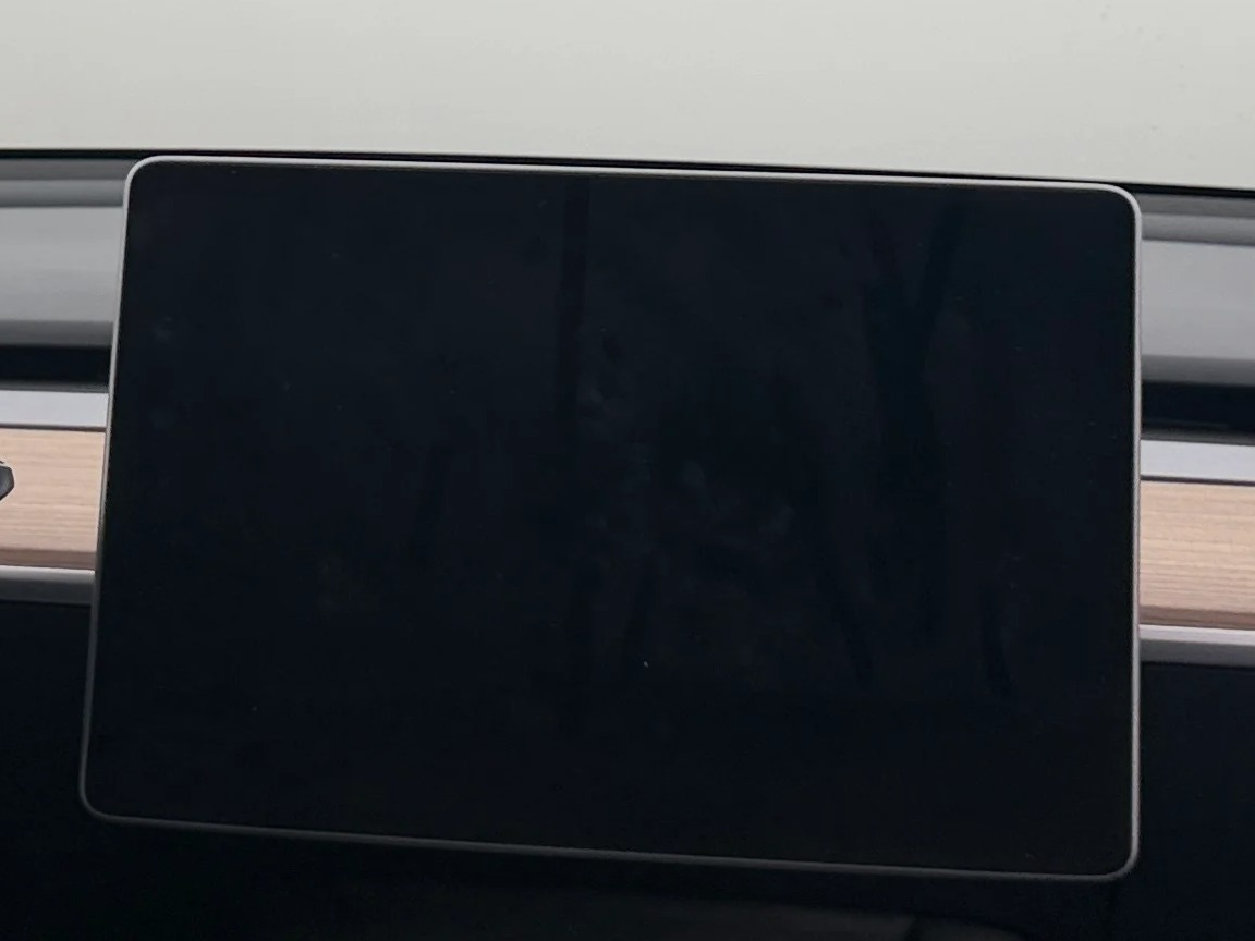 Thumbnail: 2023 Tesla Model Y - 3