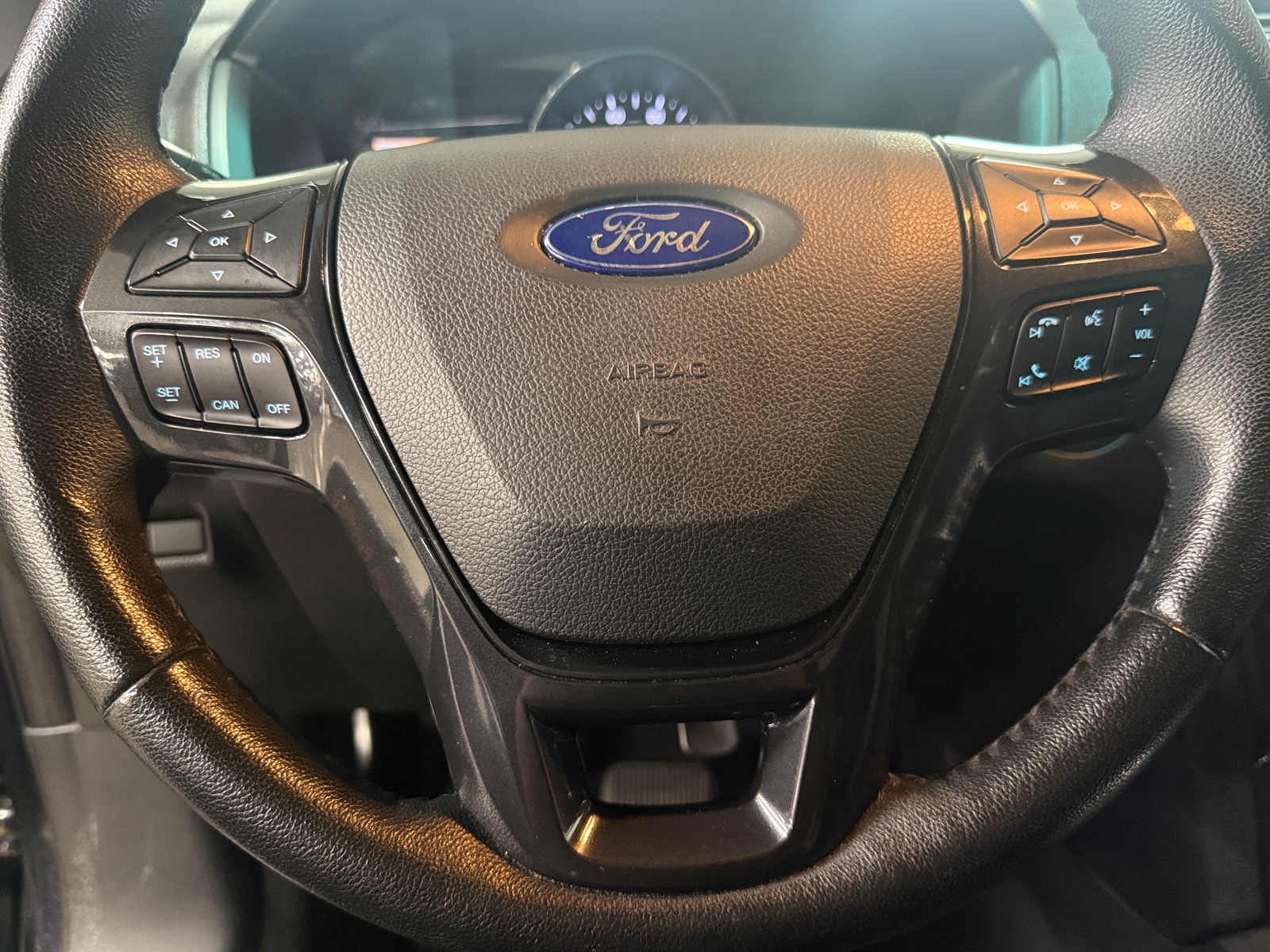 Thumbnail: 2017 Ford Explorer - 5
