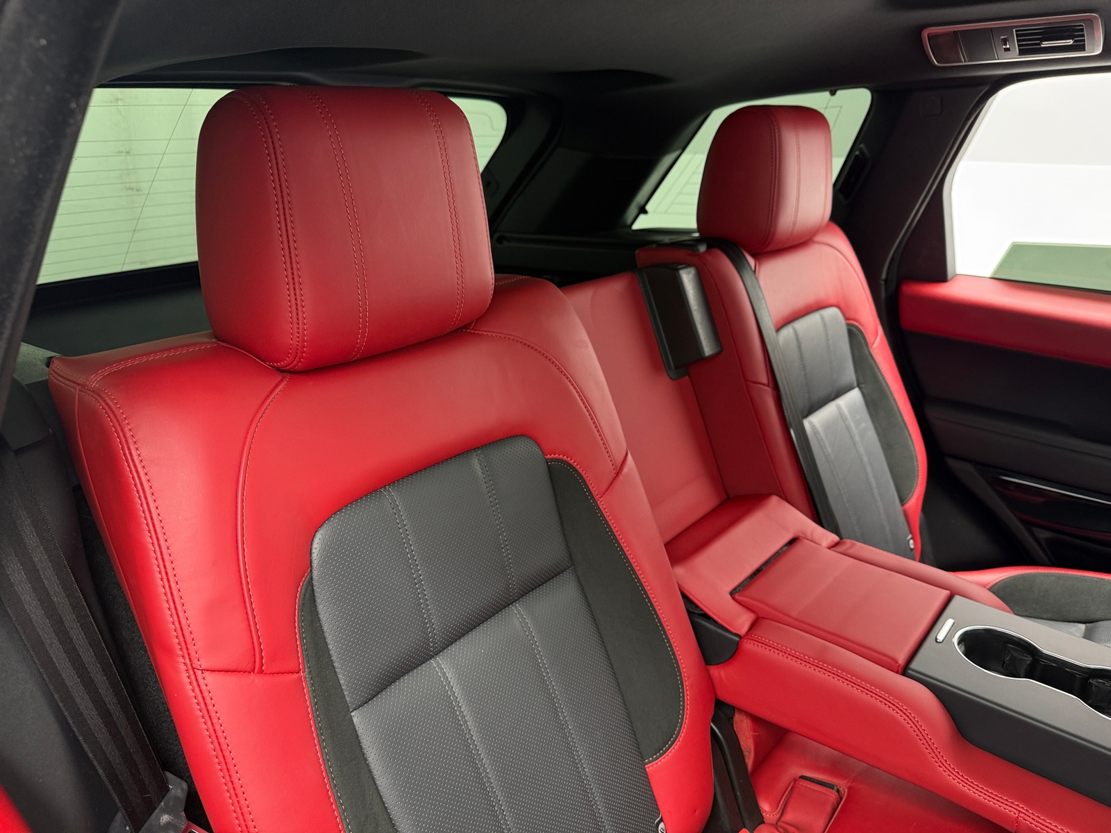 Thumbnail: 2022 Land Rover Range Rover Sport - 5