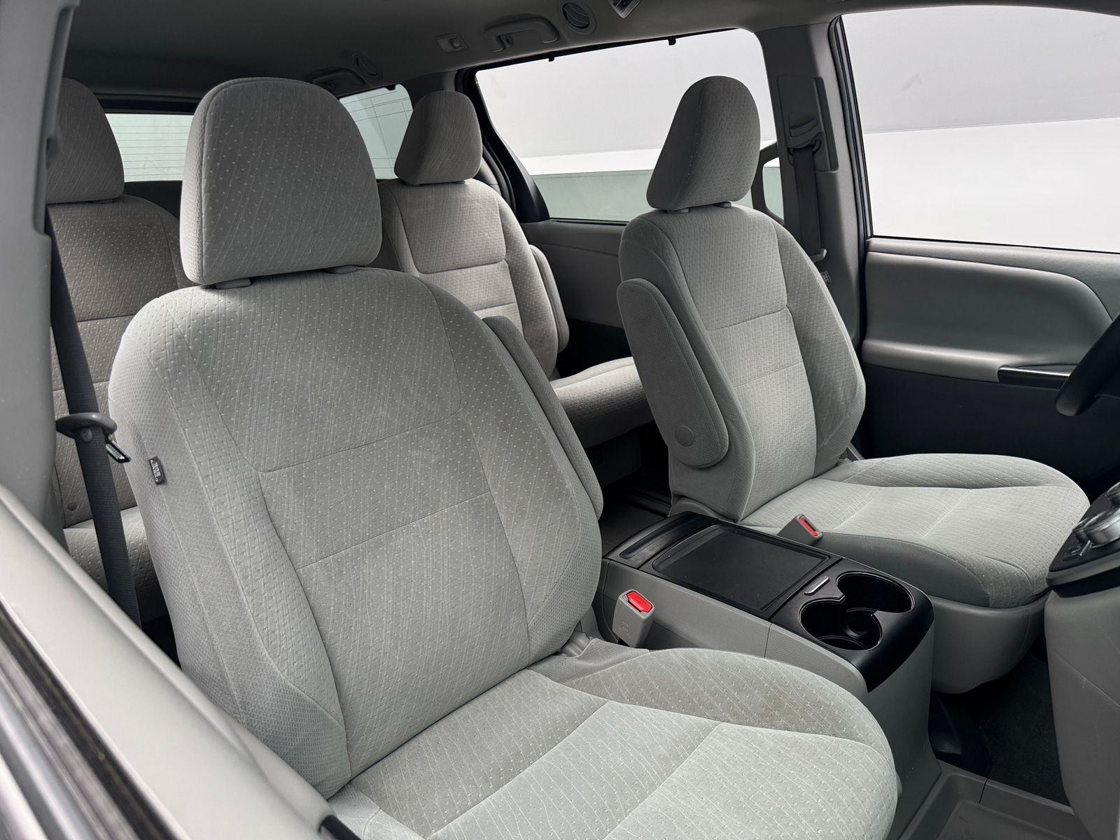 Thumbnail: 2020 Toyota Sienna - 2